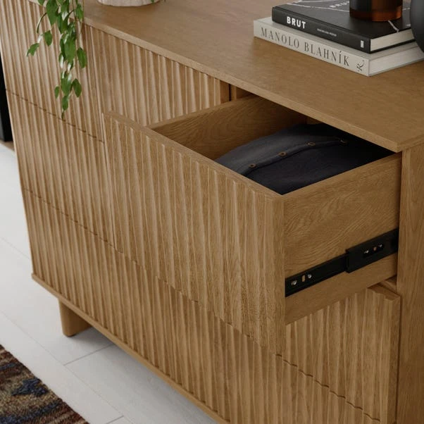 Inga 7 Drawer Chest, Light Oak - Image 3